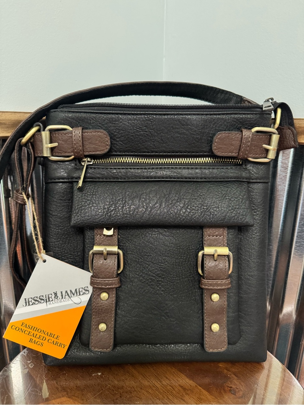 Jessie James -Hannah Concealed Carry Lock and Key Crossbody NWT